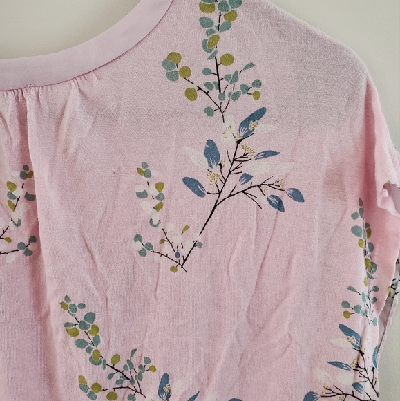 Pink Loft Short-Sleeved Blouse with Floral Pattern - Picture 4 of 5